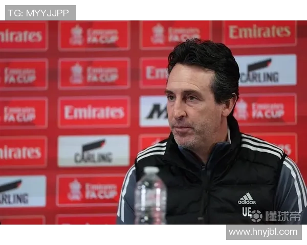 埃梅里:沃特金斯膝盖疼,这是上一年8月留下的老伤